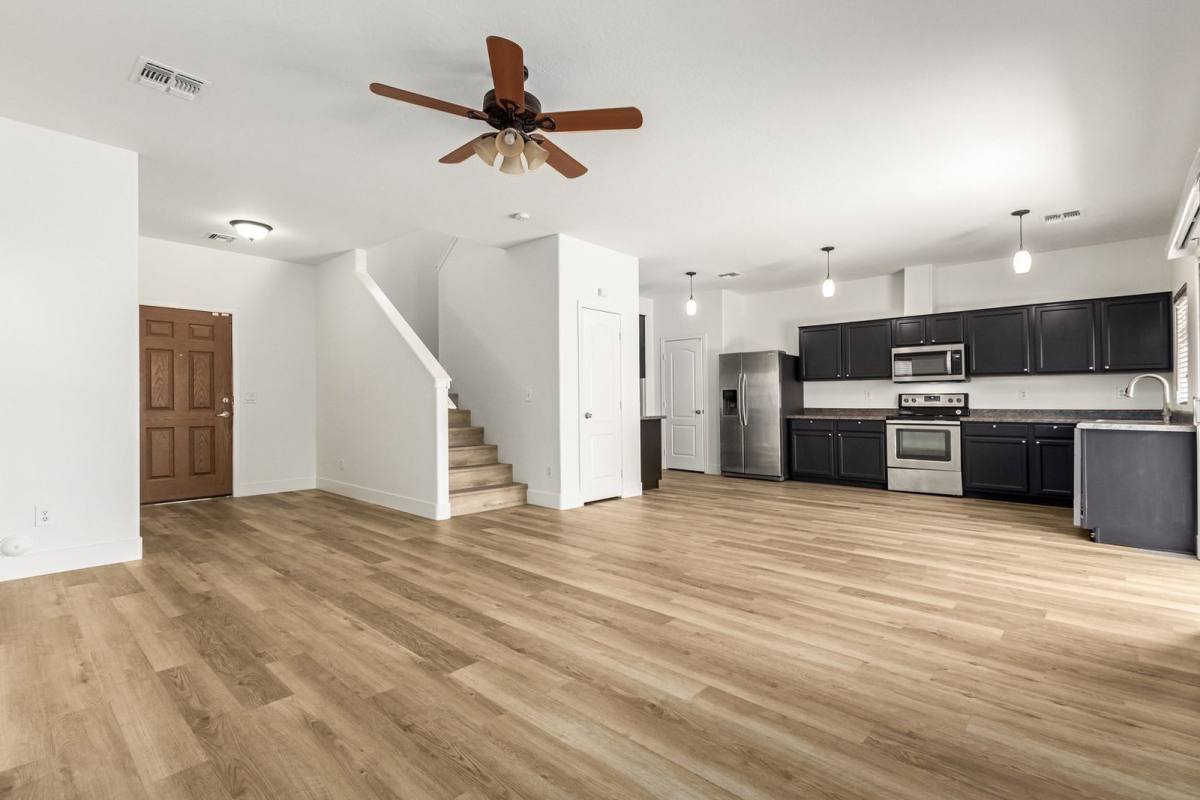 House for rent at 7007 W Mercer Lane, Peoria, AZ 85345
