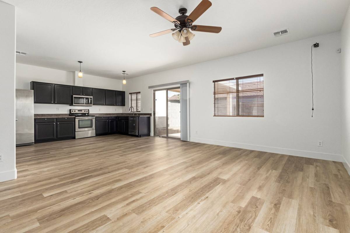 House for rent at 7007 W Mercer Lane, Peoria, AZ 85345
