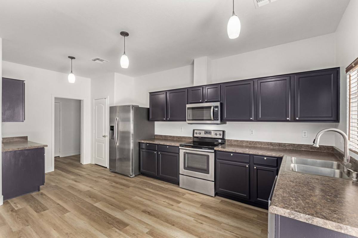 House for rent at 7007 W Mercer Lane, Peoria, AZ 85345