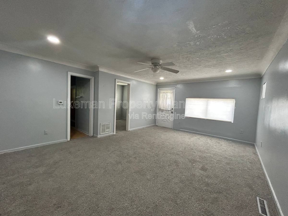 Apartment for rent at 5816 Vermont Ave, Portage, MI 49024