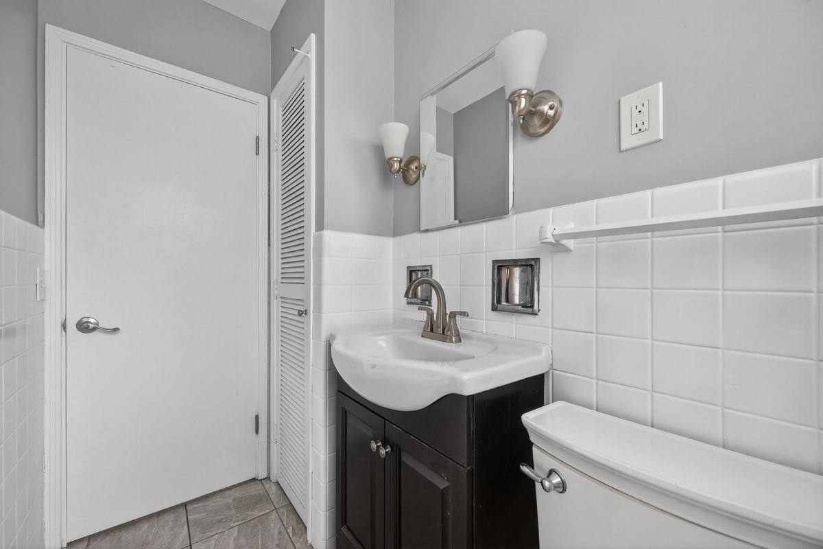 Apartment for rent at 6402 Montgomery Rd #2, Cincinnati, OH 45213