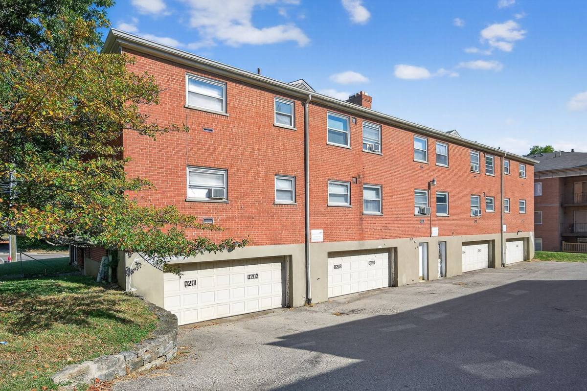 Apartment for rent at 6402 Montgomery Rd #2, Cincinnati, OH 45213