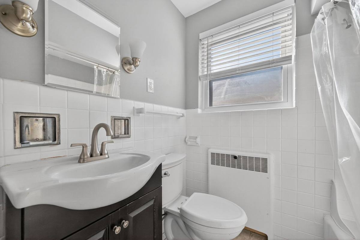 Apartment for rent at 6402 Montgomery Rd #2, Cincinnati, OH 45213
