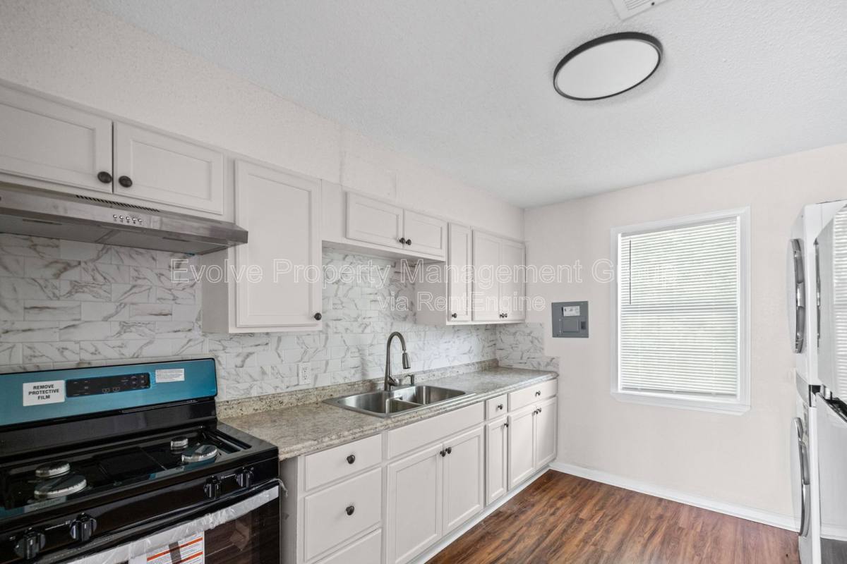 Apartment for rent at 1196 Aubra Rd #1, Memphis, TN 38111
