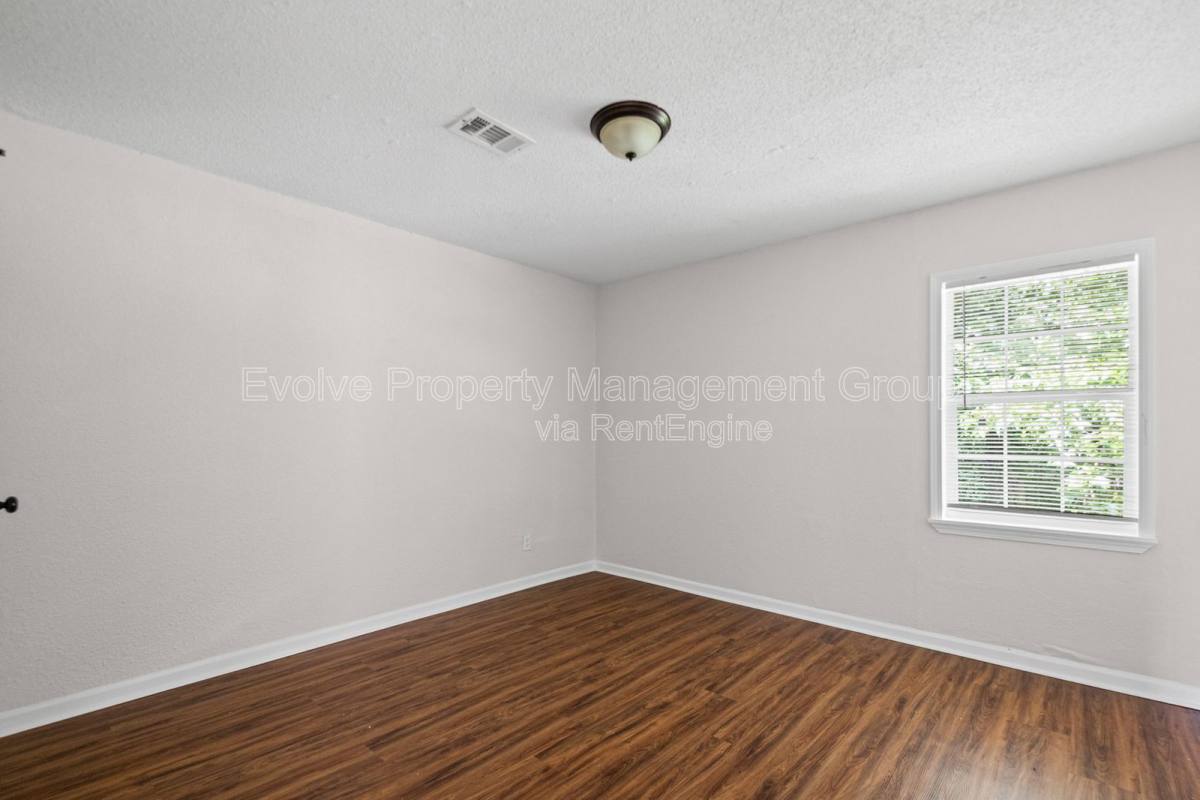 Apartment for rent at 1196 Aubra Rd #1, Memphis, TN 38111