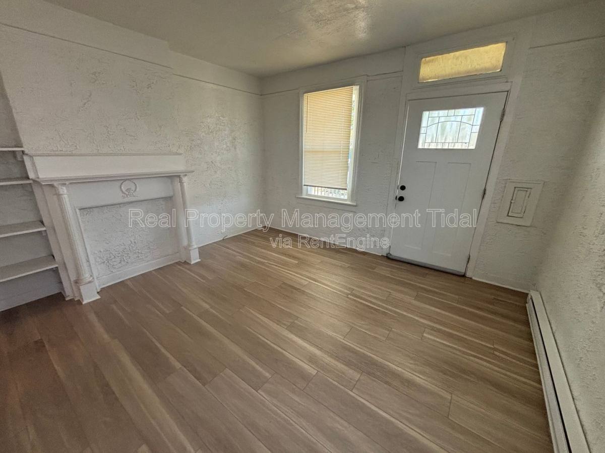 Apartment for rent at 821 Mount Vernon Ave #A, Portsmouth, VA 23707