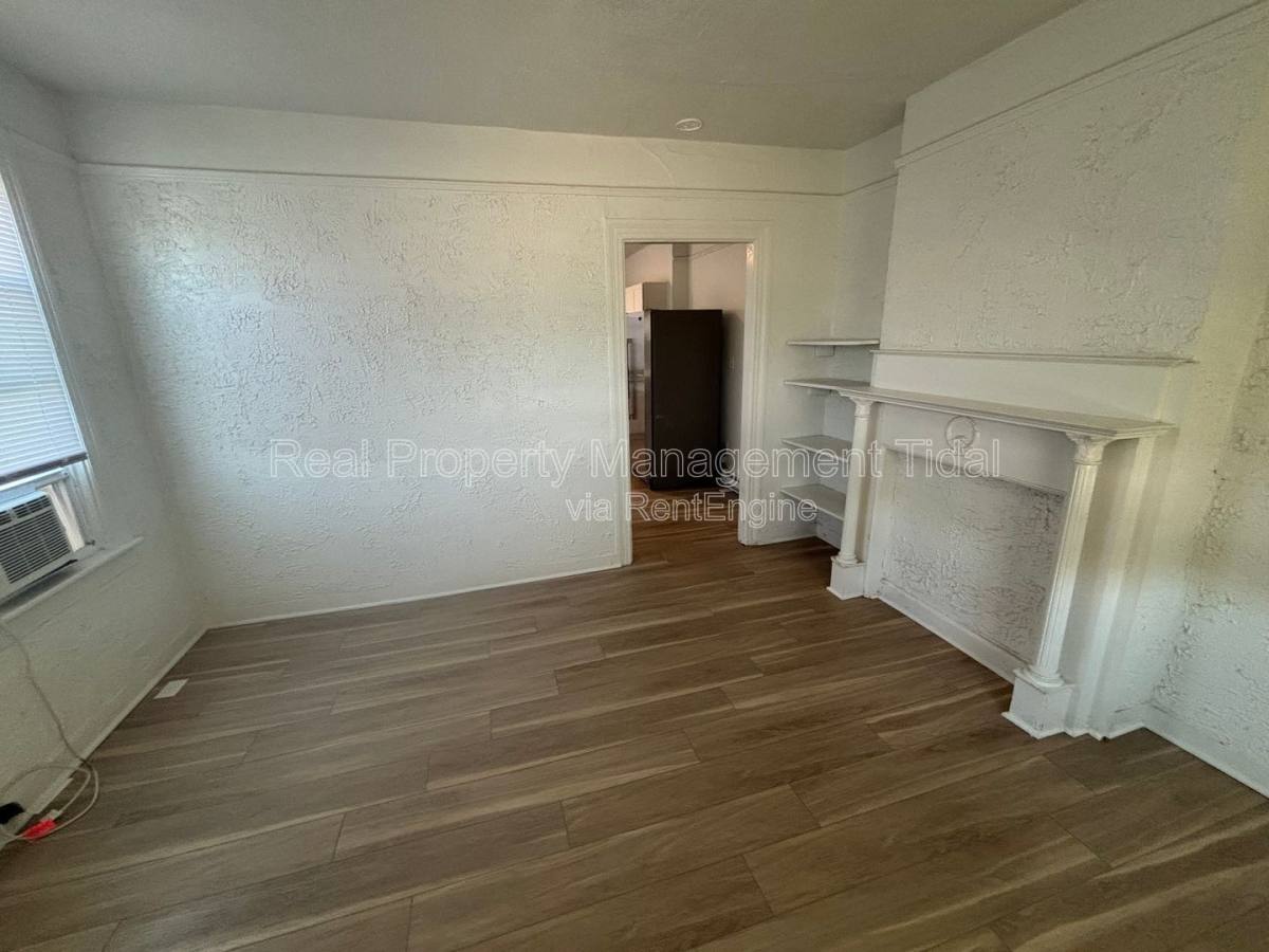 Apartment for rent at 821 Mount Vernon Ave #A, Portsmouth, VA 23707