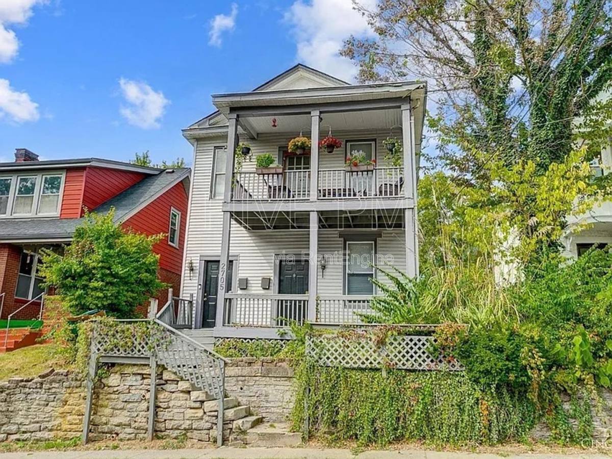 Apartment for rent at 2705 Hackberry St #1, Cincinnati, OH 45206
