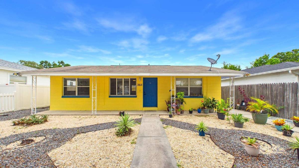 Apartment for rent at 3815 1st Ave N #A, Saint Petersburg, FL 33713