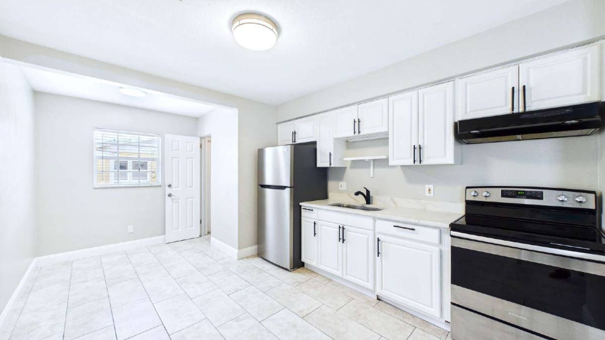 Apartment for rent at 3815 1st Ave N #A, Saint Petersburg, FL 33713