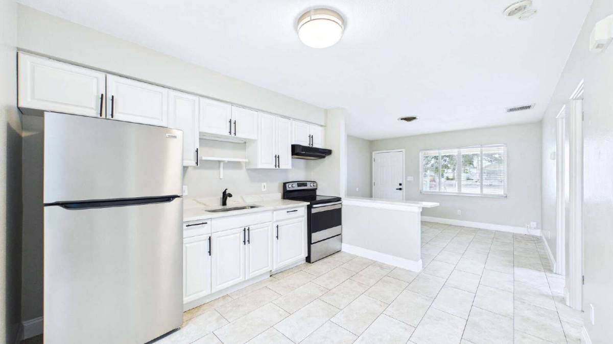 Apartment for rent at 3815 1st Ave N #A, Saint Petersburg, FL 33713