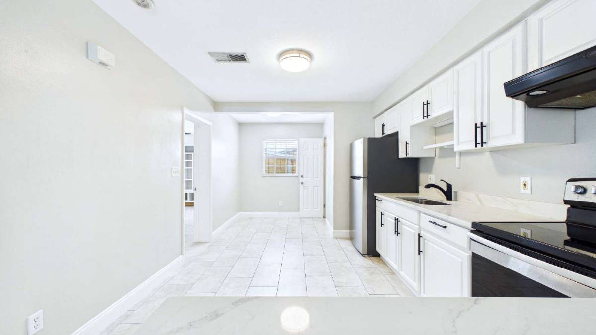Apartment for rent at 3815 1st Ave N #A, Saint Petersburg, FL 33713