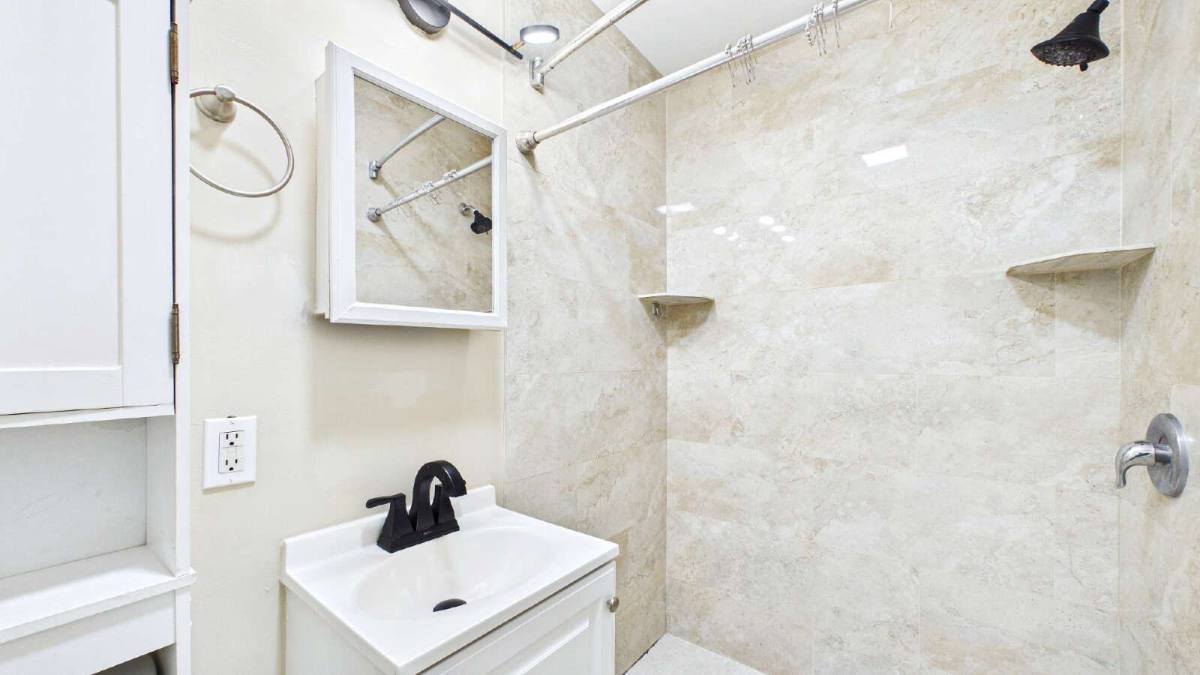 Apartment for rent at 3815 1st Ave N #C, Saint Petersburg, FL 33713