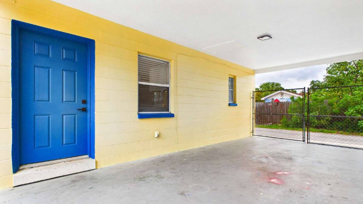 Apartment for rent at 3815 1st Ave N #C, Saint Petersburg, FL 33713
