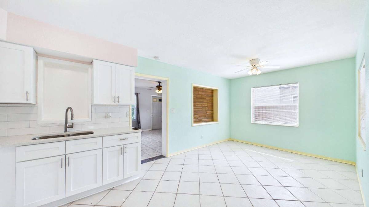 House for rent at 5261 48th Terrace N, Saint Petersburg, FL 33709