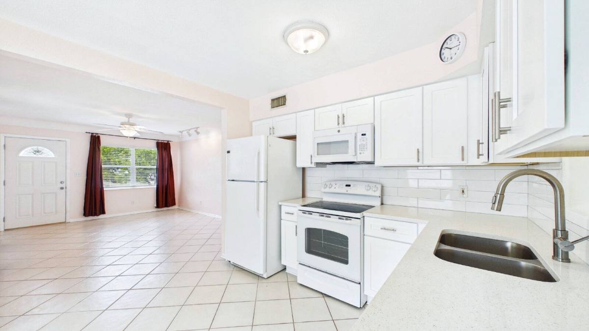 House for rent at 5261 48th Terrace N, Saint Petersburg, FL 33709