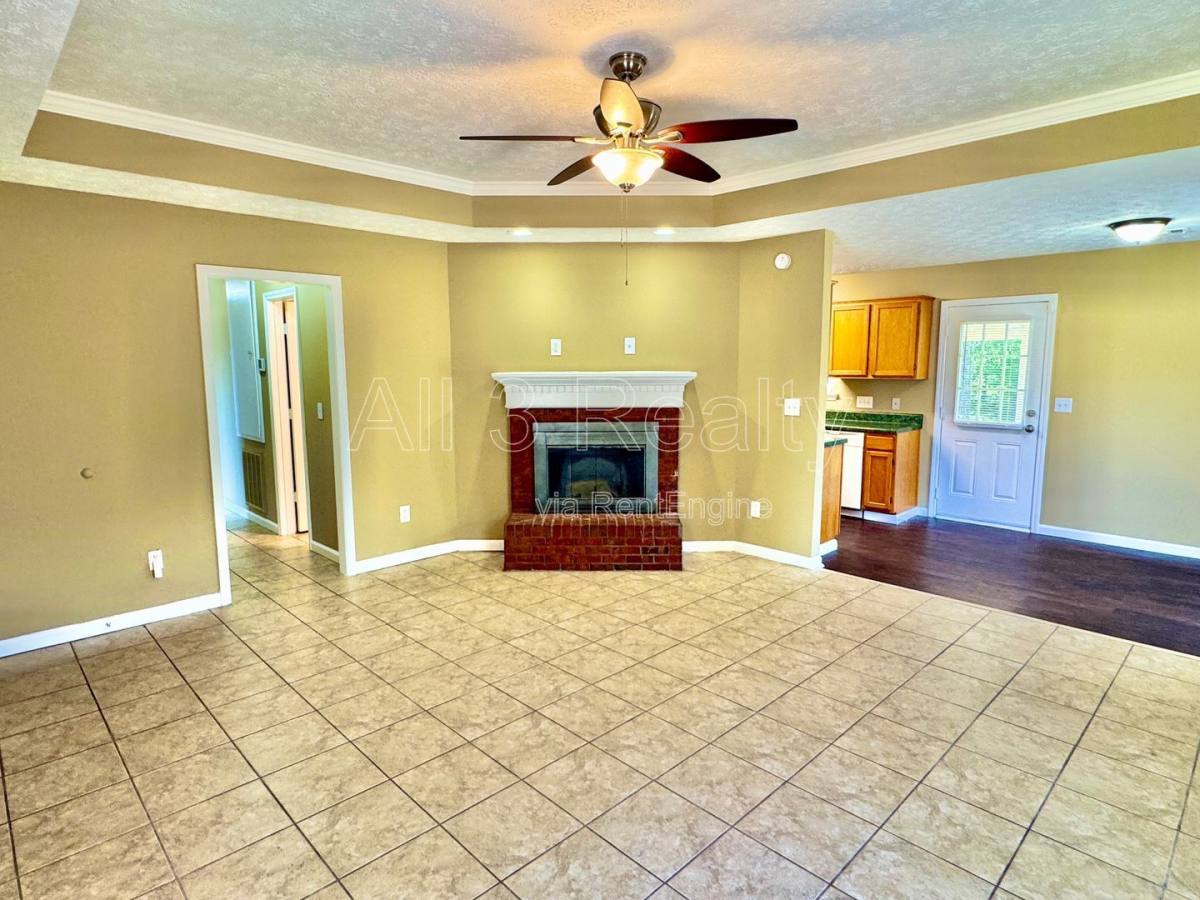 House for rent at 6917 Oak Side Dr, Montgomery, AL 36117