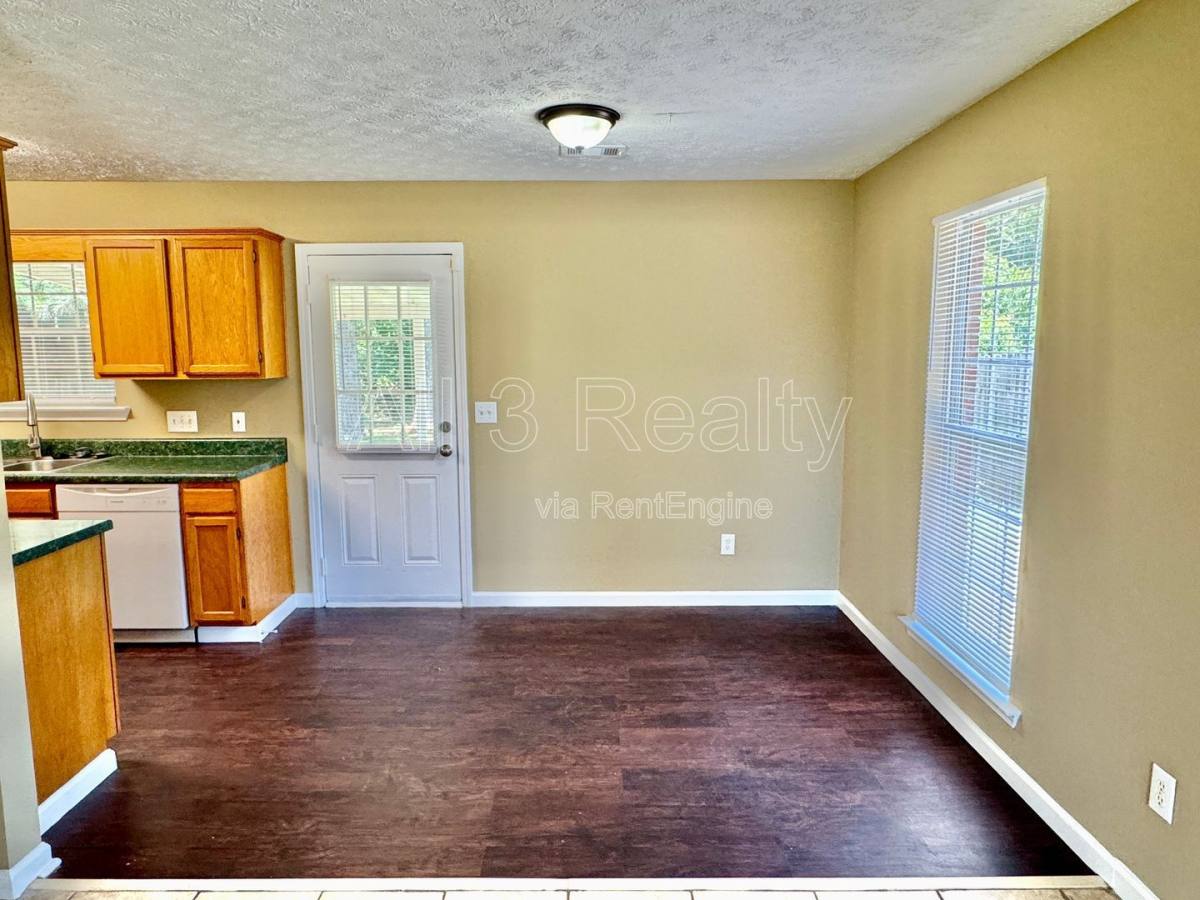 House for rent at 6917 Oak Side Dr, Montgomery, AL 36117