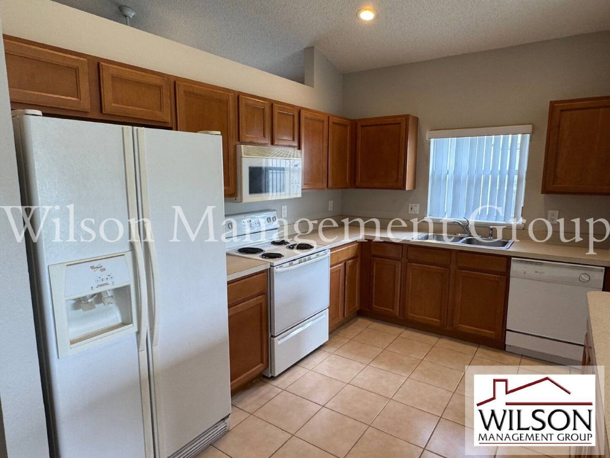 House for rent at 4944 Waterside Pointe Circle, Orlando, FL 32829
