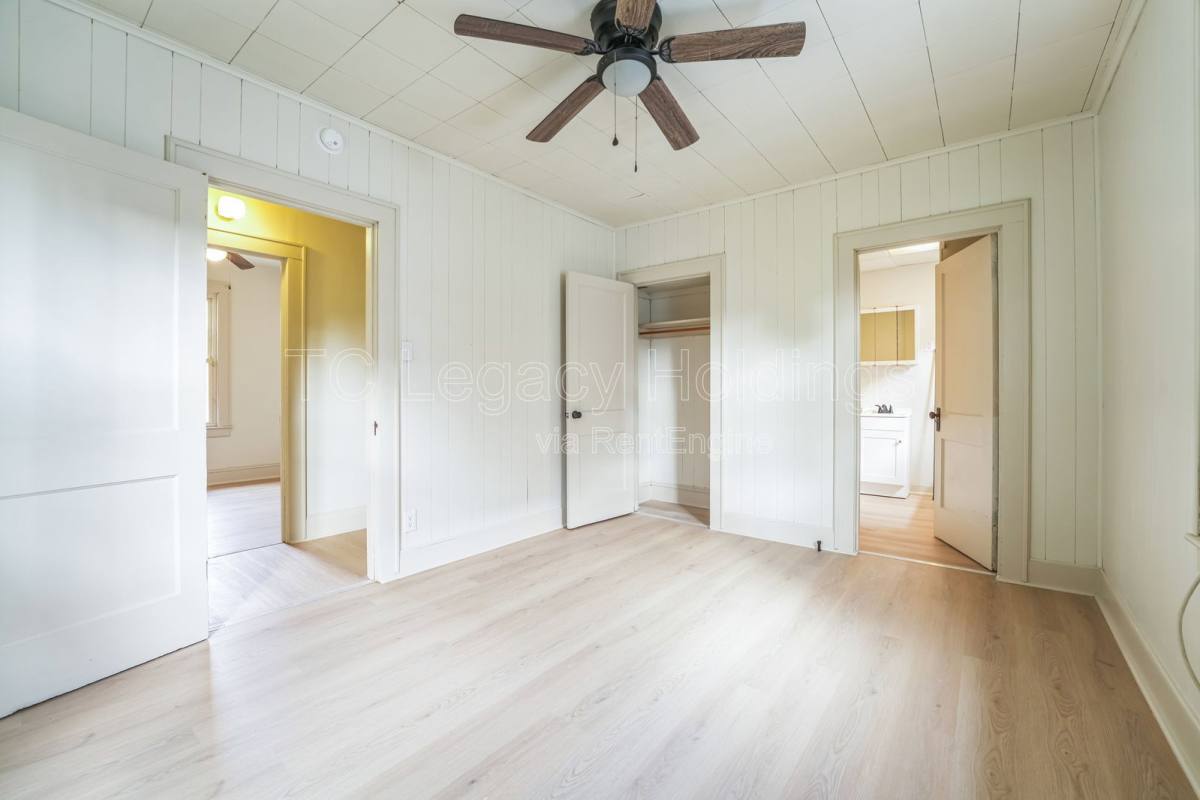 Apartment for rent at 316 1 2 Harrison St, Clarksburg, WV 26301