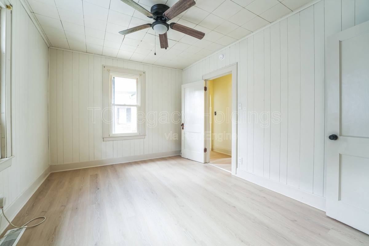 Apartment for rent at 316 1 2 Harrison St, Clarksburg, WV 26301