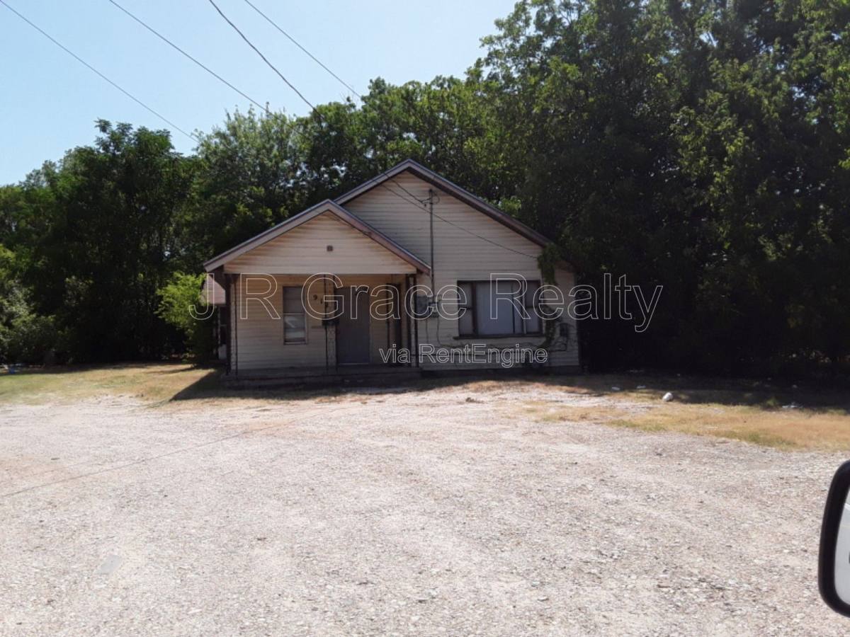 Apartment for rent at 912 Clifton St, Waco, TX 76704