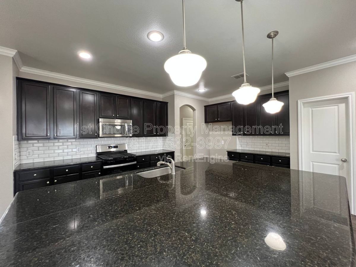 House for rent at 109 Parkview Dr, Aledo, TX 76008