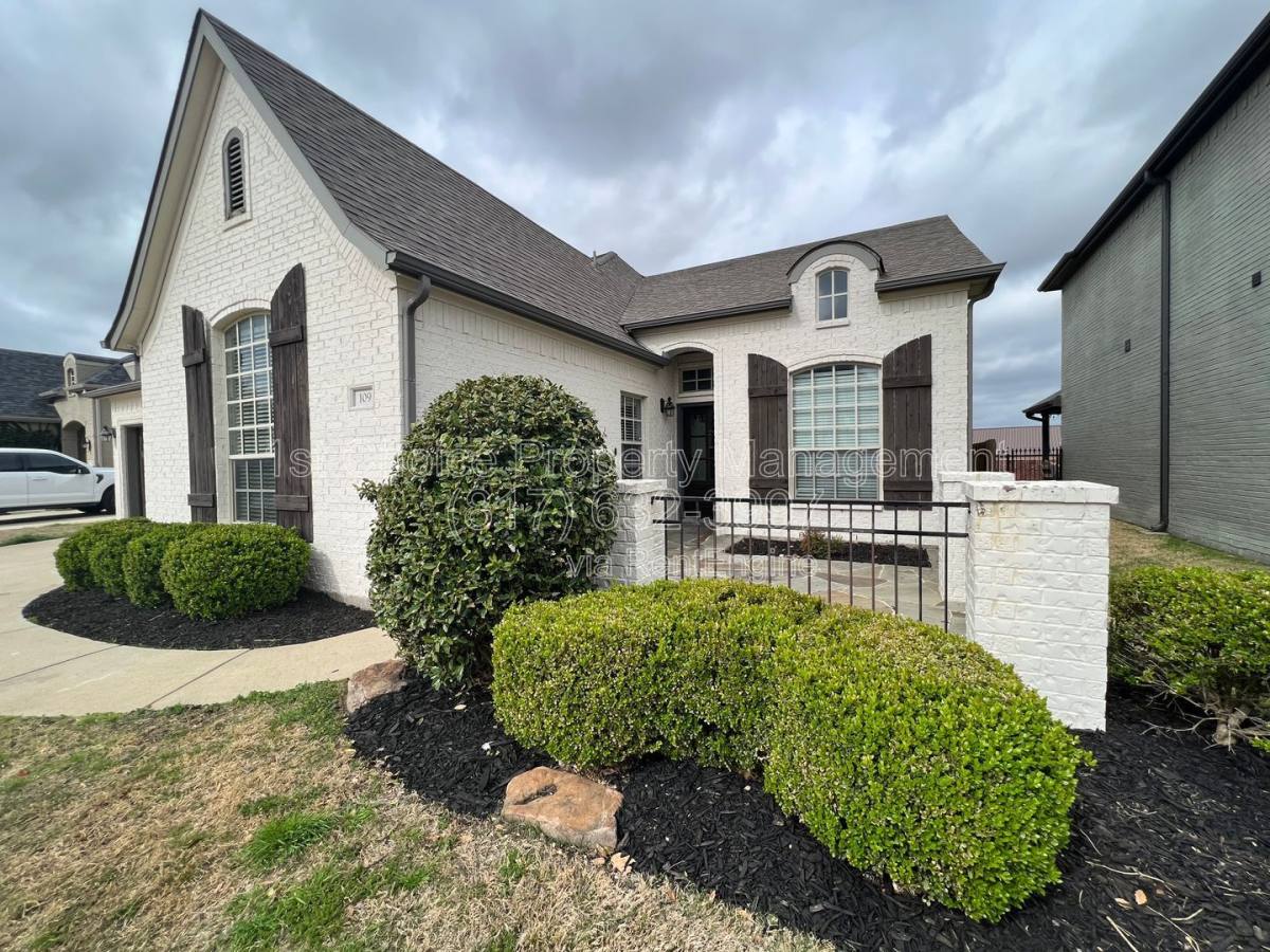 House for rent at 109 Parkview Dr, Aledo, TX 76008