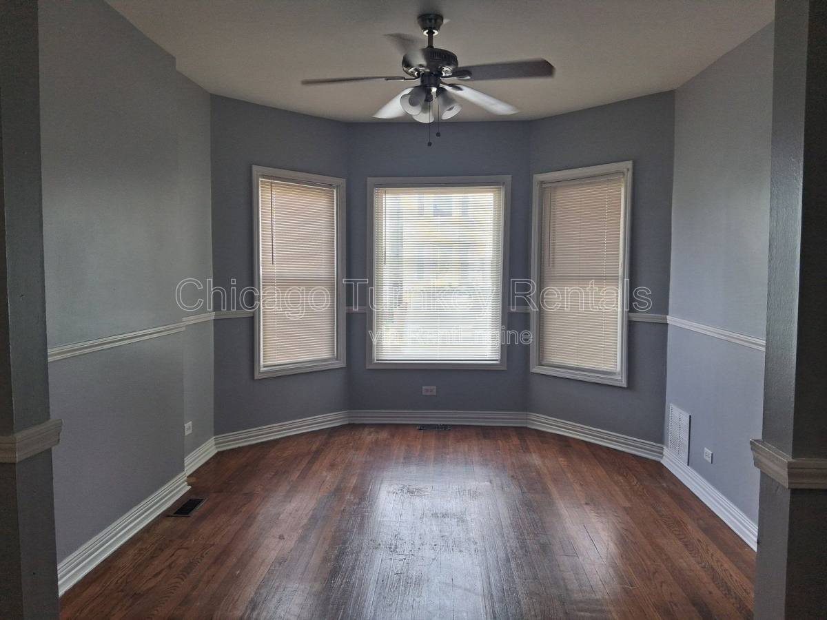 Apartment for rent at 7125 S Ellis Ave #1, Chicago, IL 60619