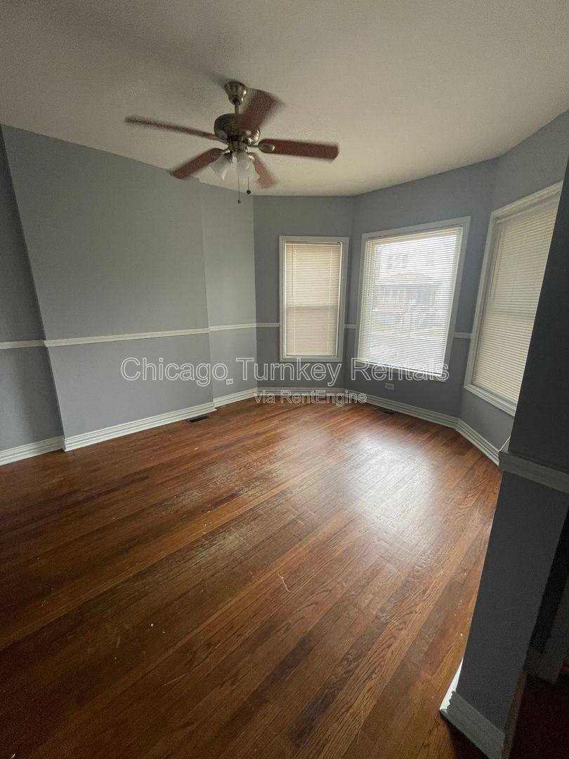 Apartment for rent at 7125 S Ellis Ave #1, Chicago, IL 60619