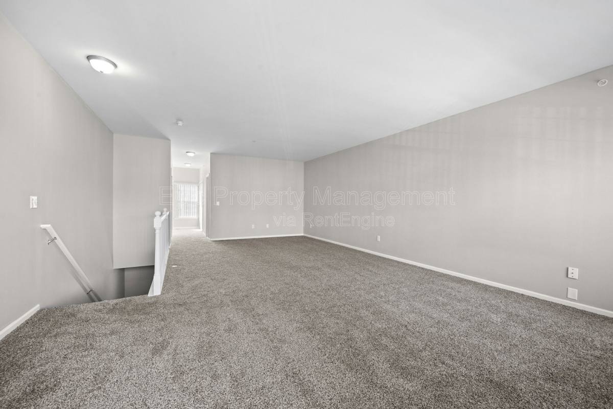 House for rent at 14138 Webster Dr, Utica, MI 48315