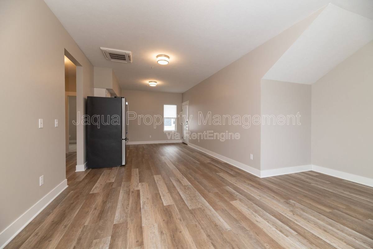 Apartment for rent at 24279 W McGillen Ave #C12, Mattawan, MI 49071
