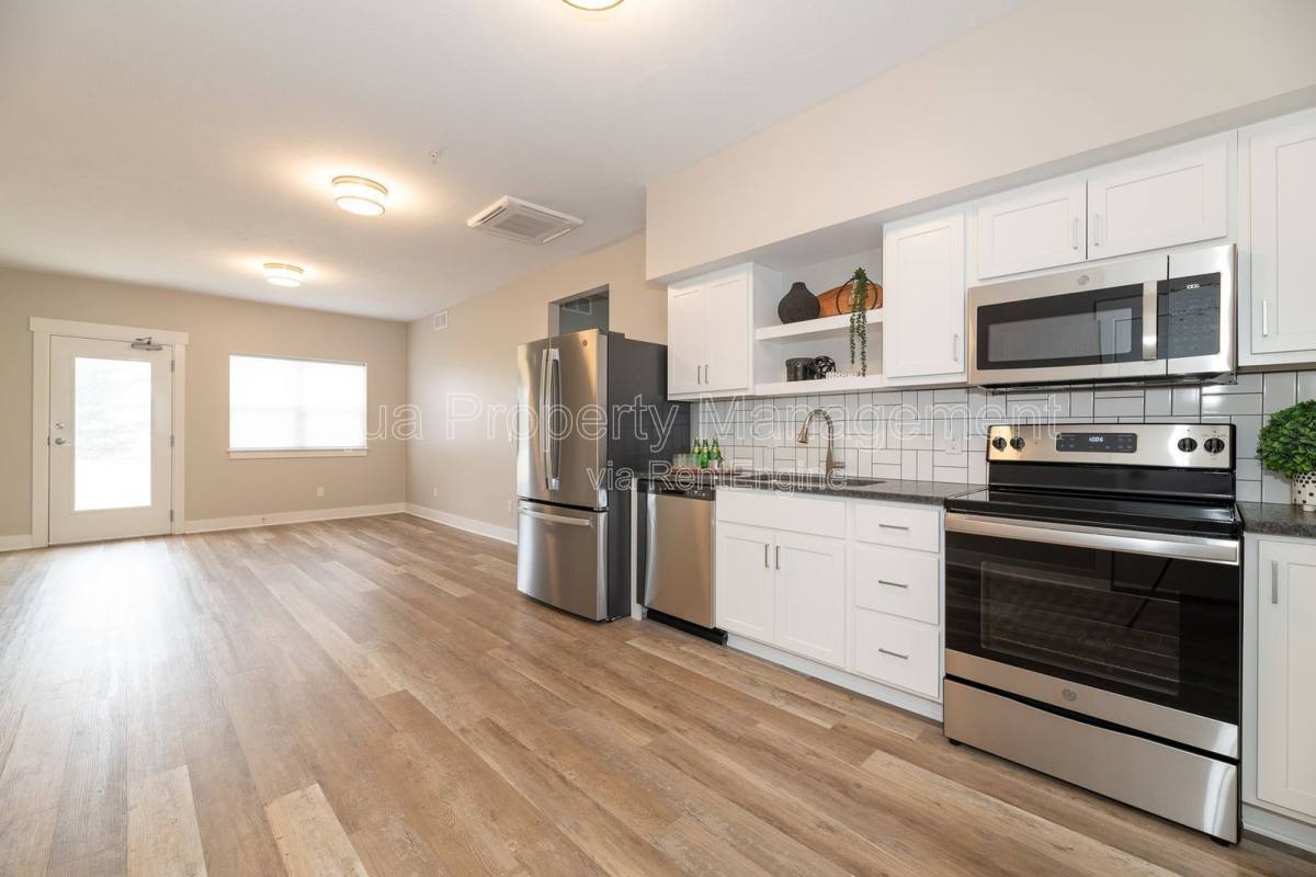 Apartment for rent at 24279 W McGillen Ave #C12, Mattawan, MI 49071