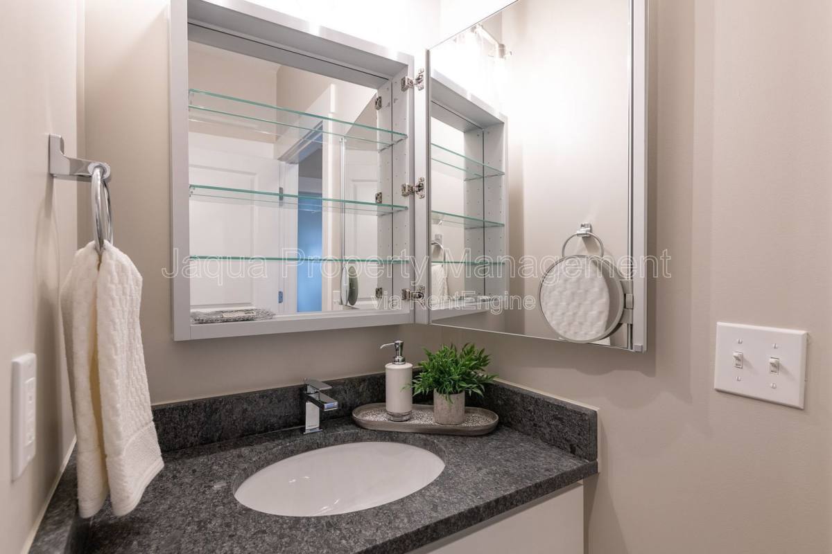 Apartment for rent at 24279 W McGillen Ave #C12, Mattawan, MI 49071