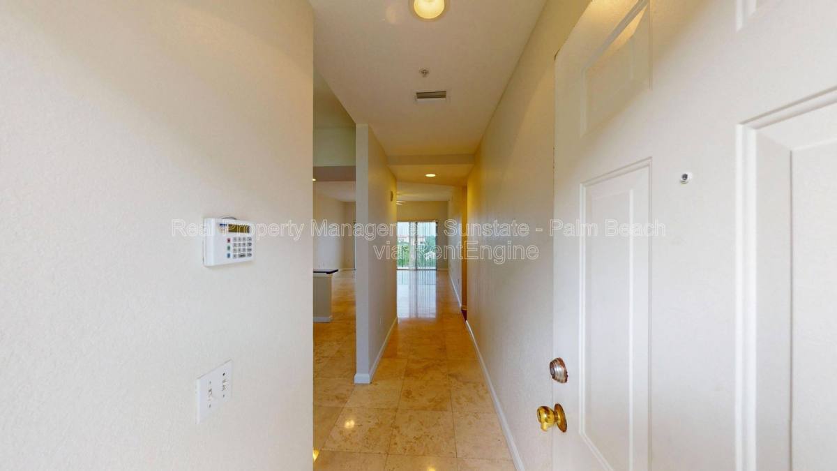 Apartment for rent at 1610 Presidential Way #505B, West Palm Beach, FL 33401