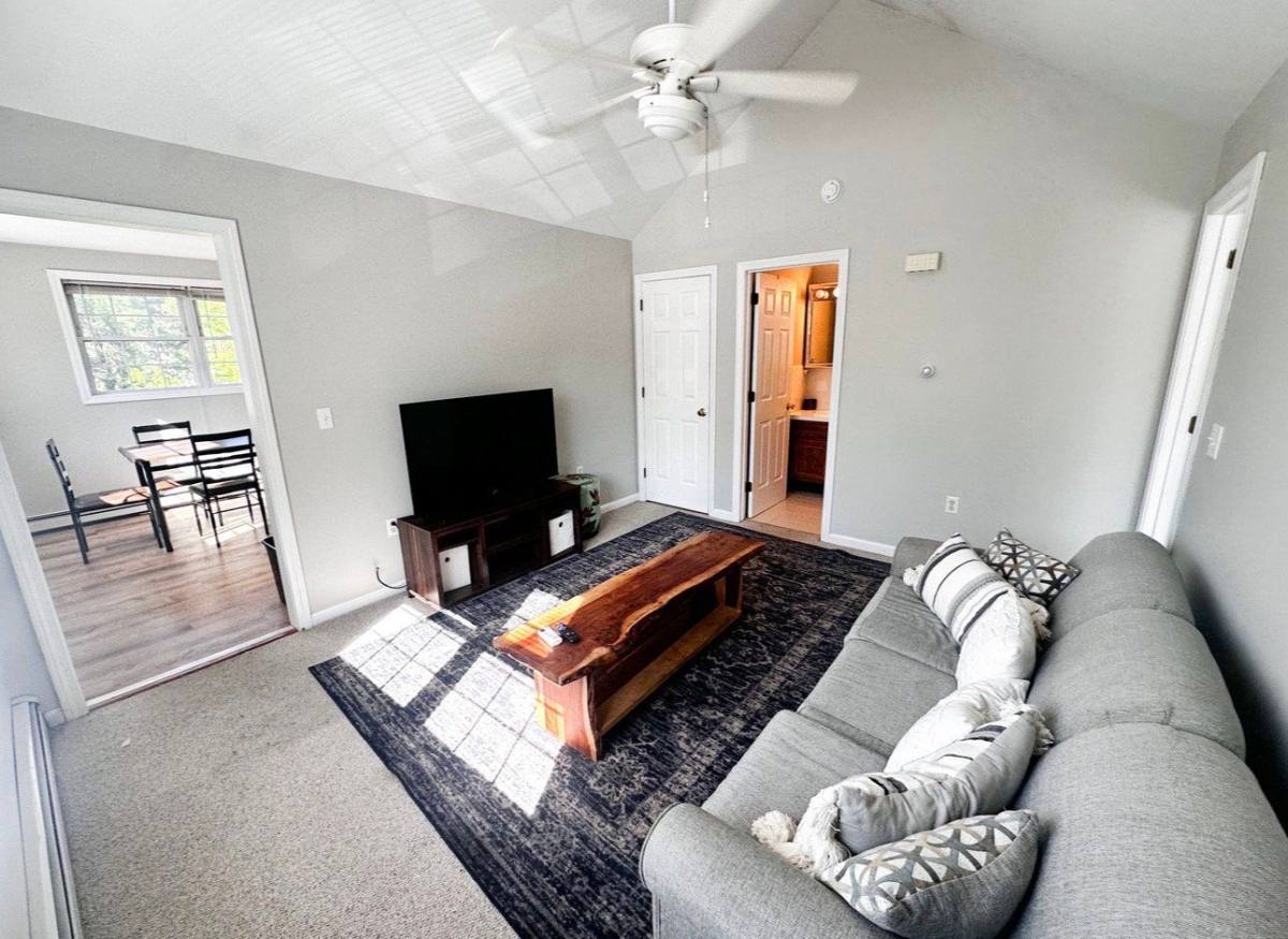 Apartment for rent at 20 Francis Ave #6, Hooksett, NH 03106
