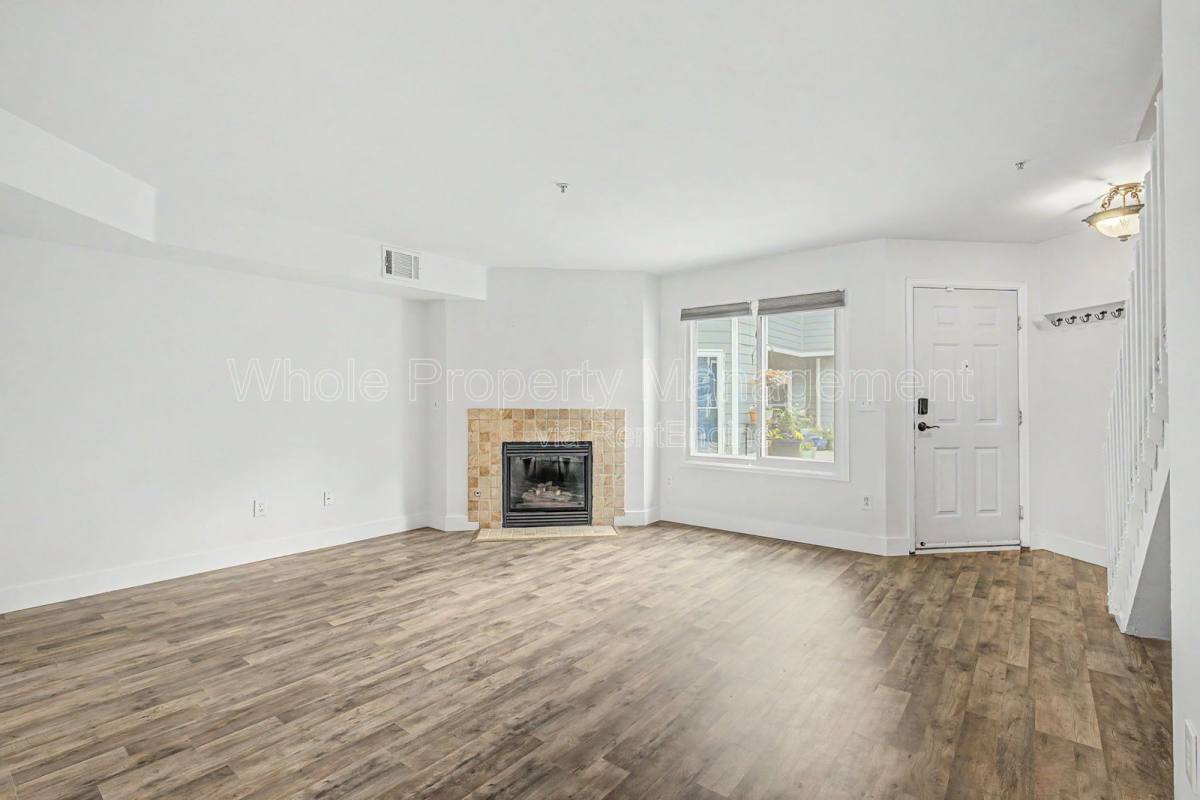 Apartment for rent at 1330 S Monaco St Parkway #6, Denver, CO 80224