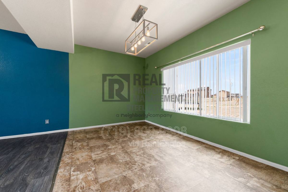House for rent at 947 E Kirkwood Dr, Pueblo, CO 81007