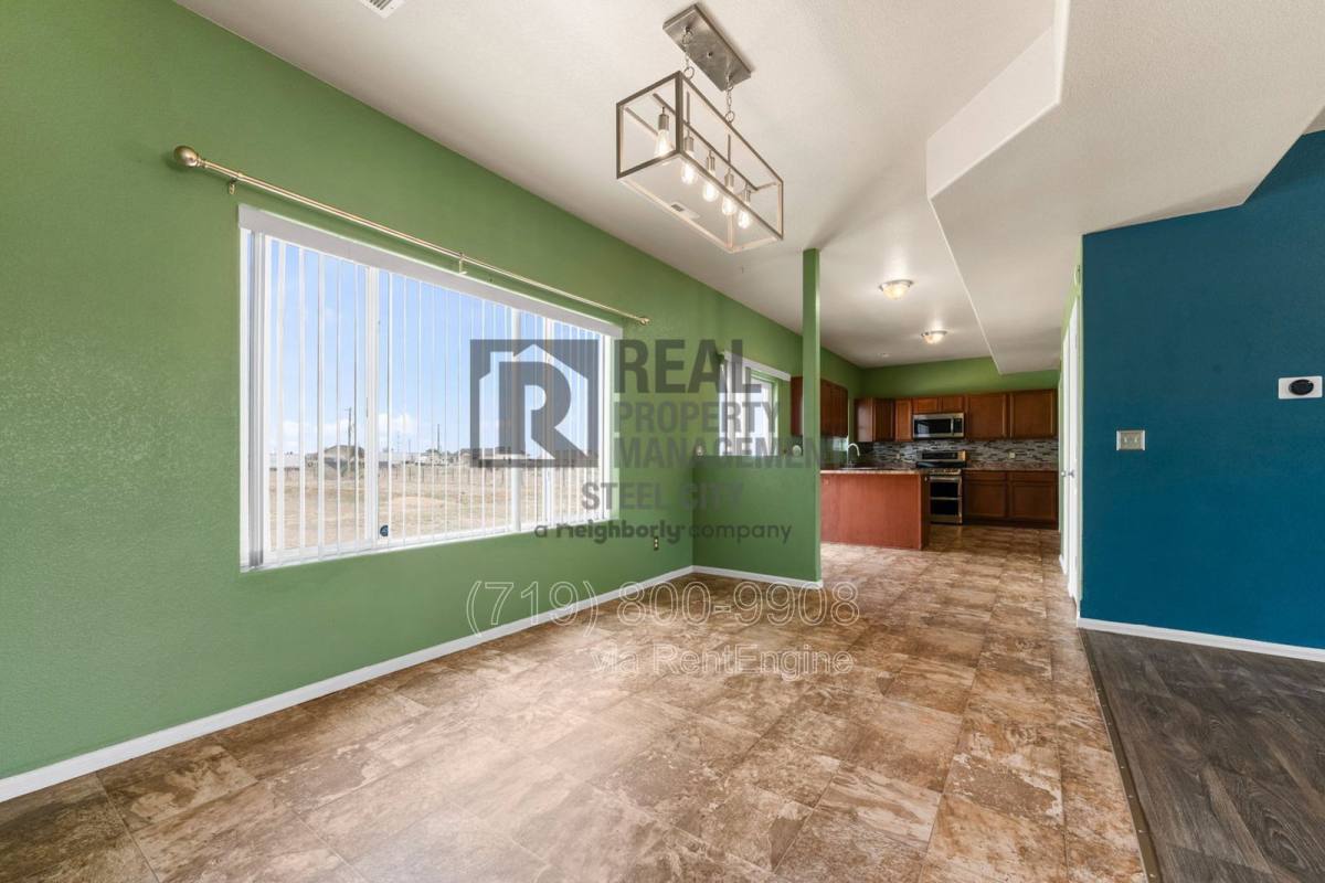 House for rent at 947 E Kirkwood Dr, Pueblo, CO 81007