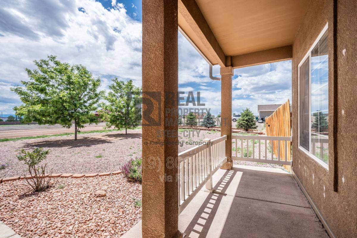 House for rent at 947 E Kirkwood Dr, Pueblo, CO 81007