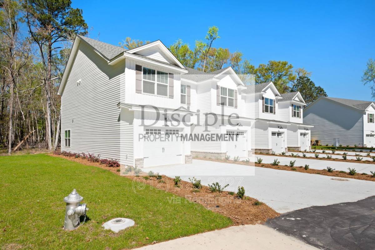 Apartment for rent at 70 Vining Way #7, Richmond Hill, GA 31324