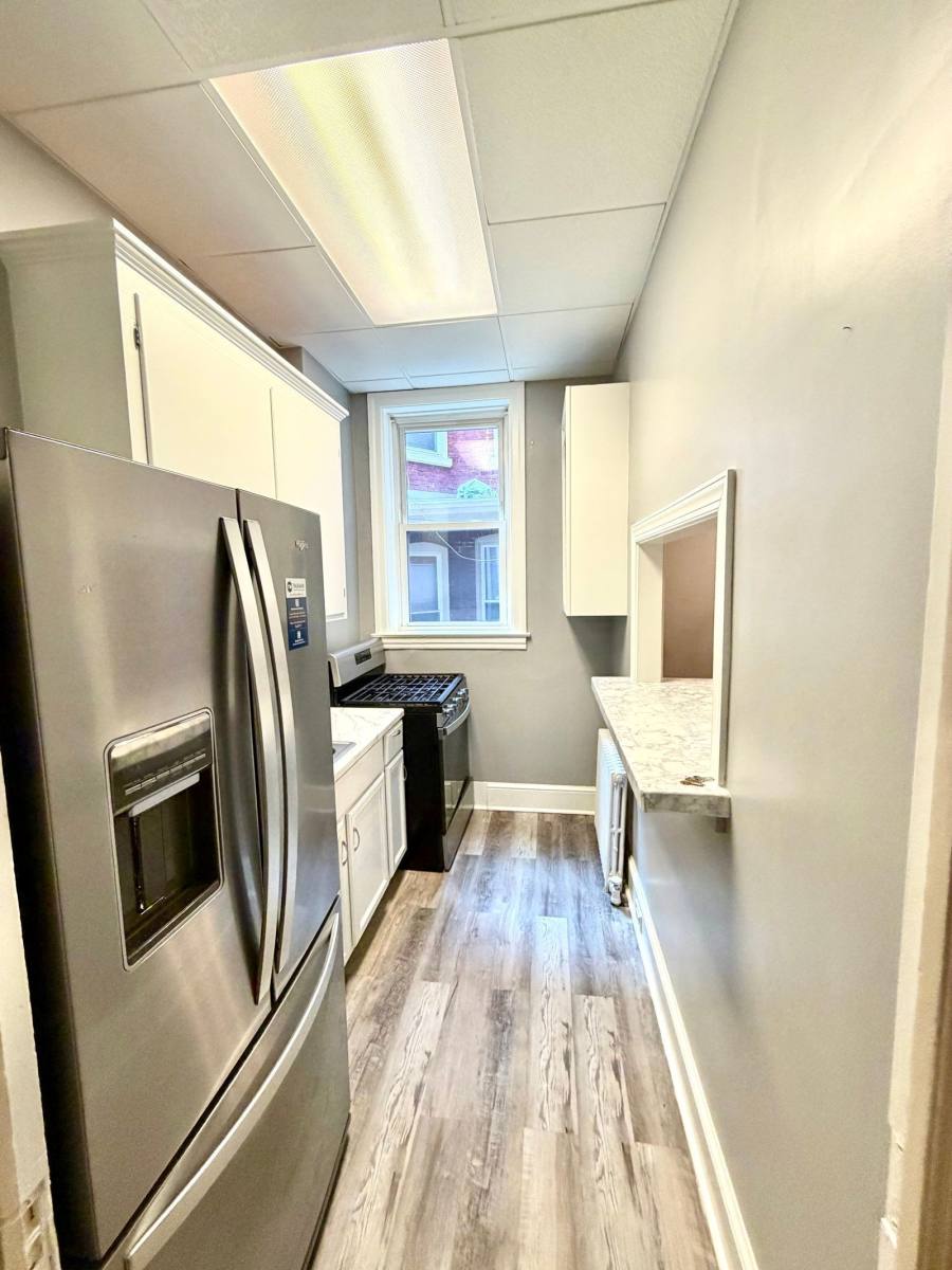 Apartment for rent at 139 College Ave #1, Lancaster, PA 17603