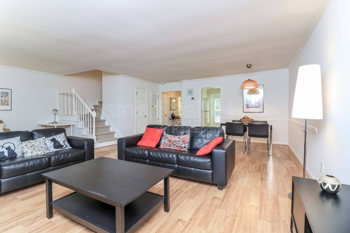 Townhouse for rent at 1381 Old Virginia Court SE, Marietta, GA 30067