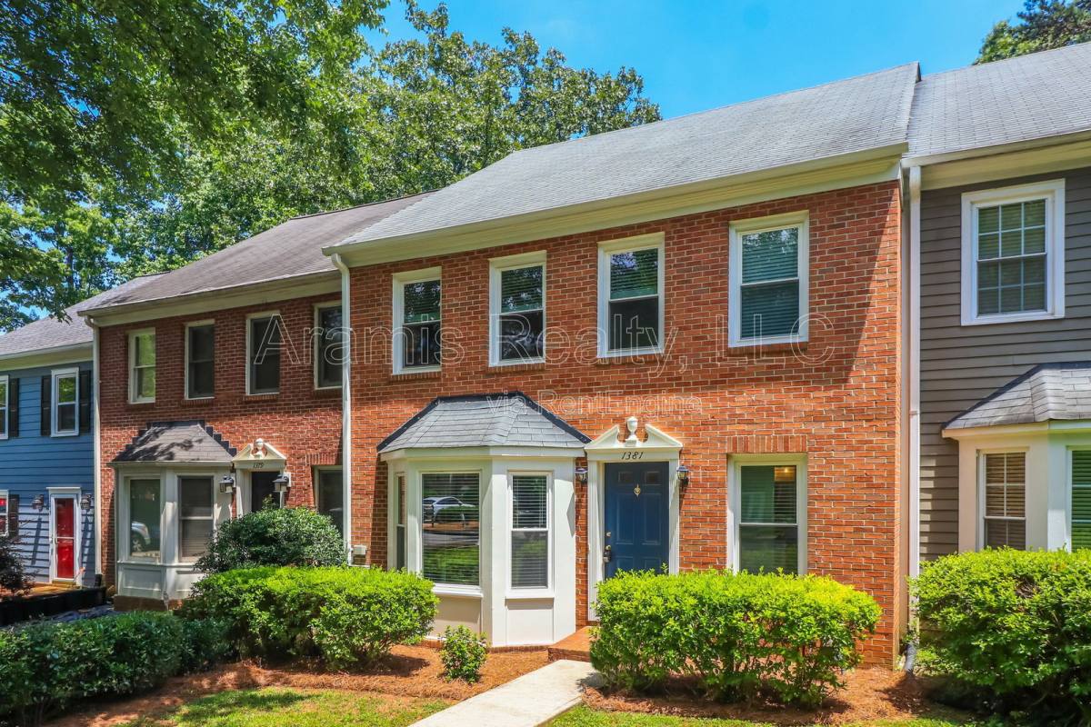 Townhouse for rent at 1381 Old Virginia Court SE, Marietta, GA 30067