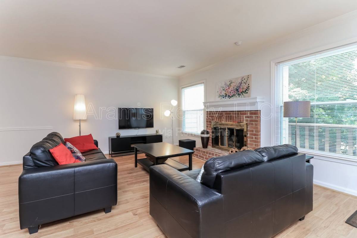 Townhouse for rent at 1381 Old Virginia Court SE, Marietta, GA 30067