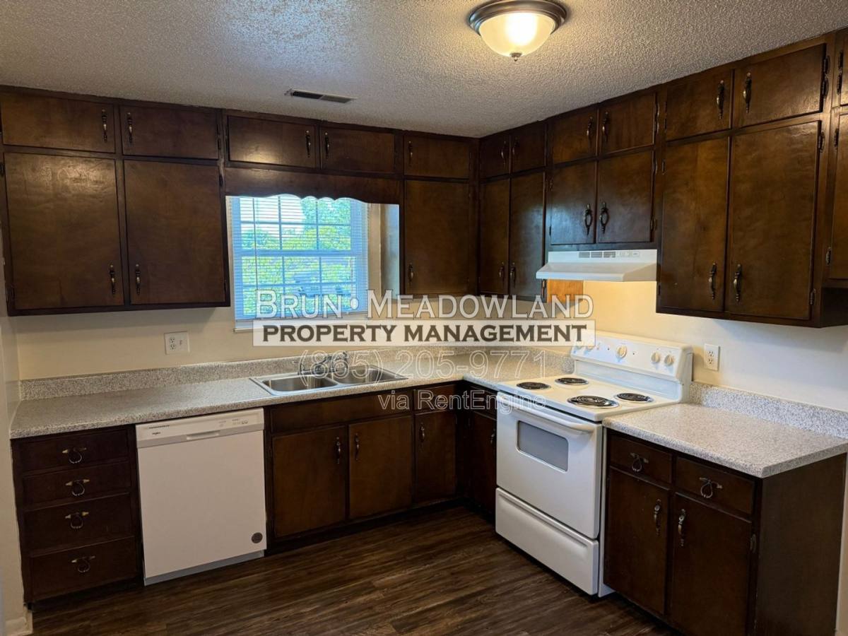 Apartment for rent at 128 Lynnwood Dr #10, Knoxville, TN 37918