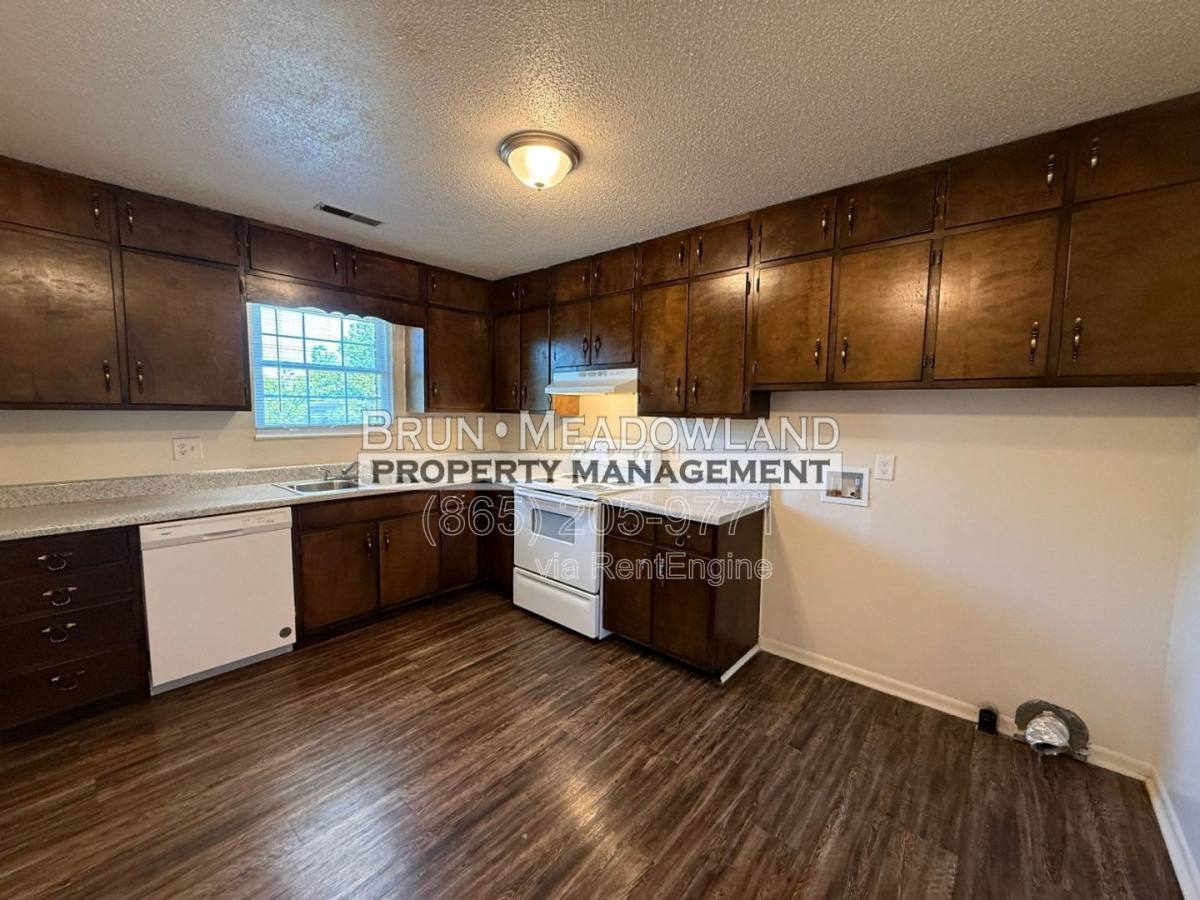 Apartment for rent at 128 Lynnwood Dr #10, Knoxville, TN 37918