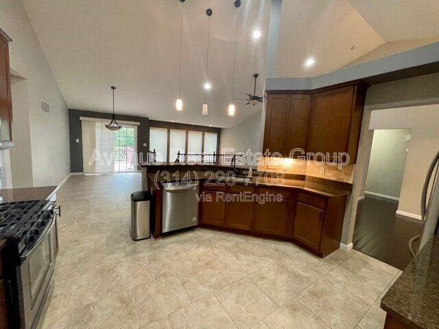 House for rent at 216 Magnolia Trace Dr, Ballwin, MO 63021