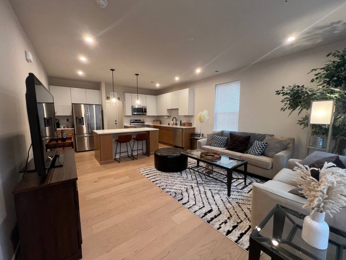 Apartment for rent at 1900 Roseneath Rd #10B, Richmond, VA 23230