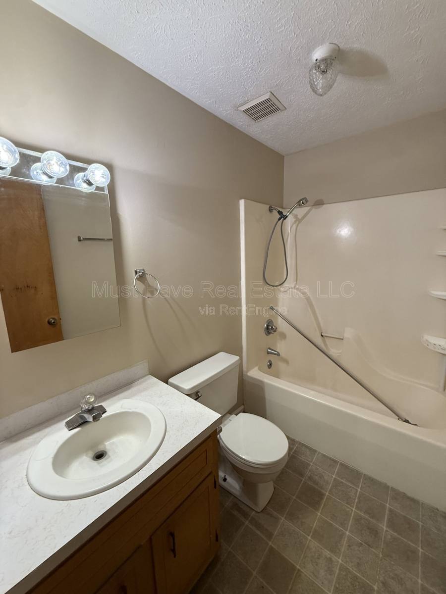 Apartment for rent at 3715 Panda Lane #3, Lenoir, NC 28645
